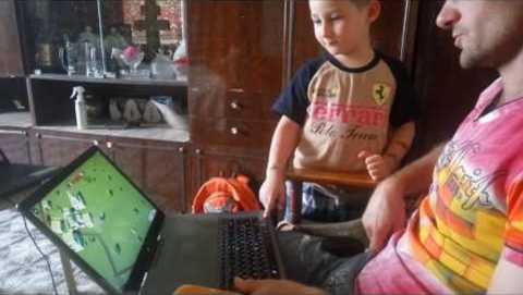 How Artem plays in Horde Attack. He's 5. Vote for us in Greenlight. Part 2